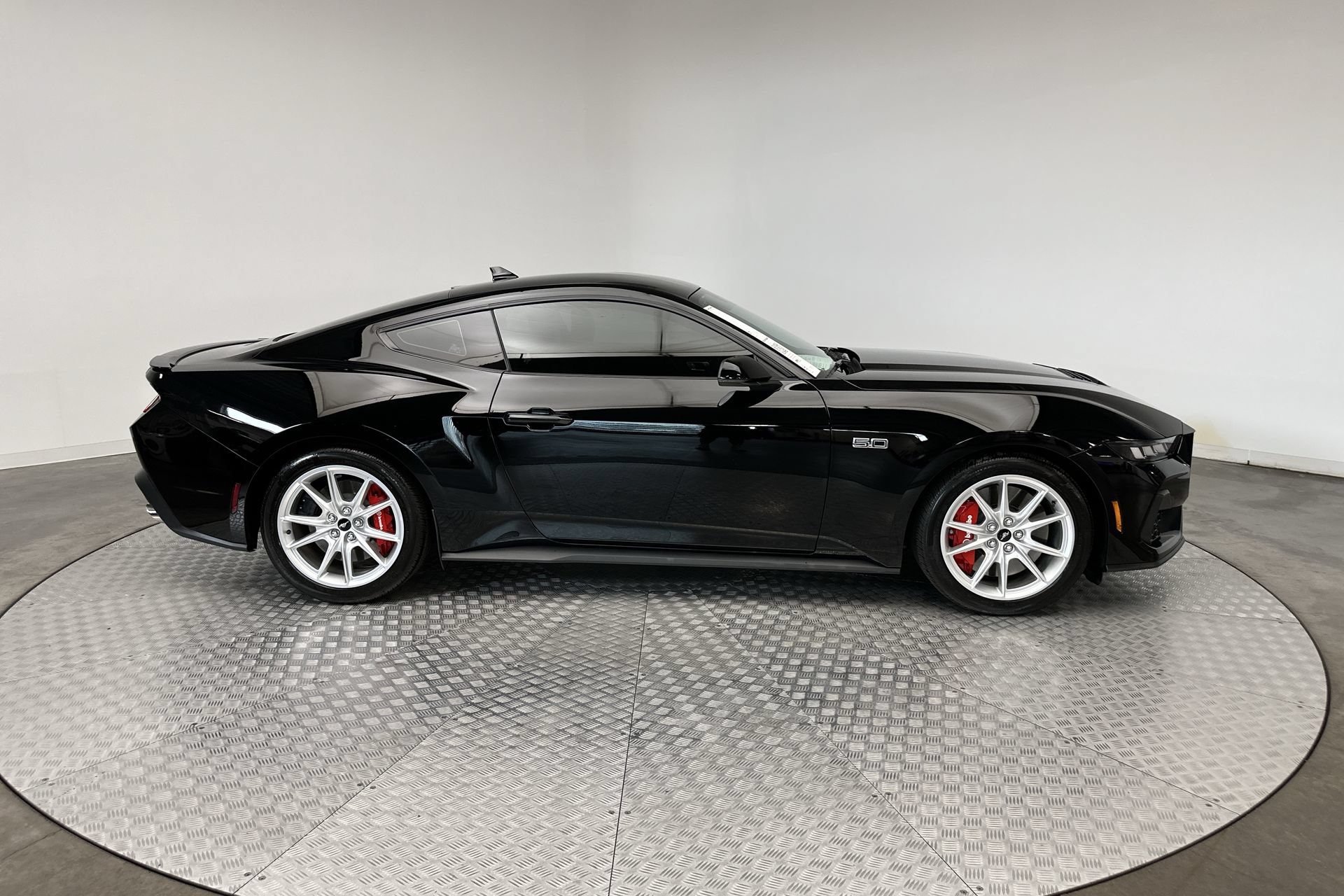 Used 2024 Ford Mustang GT Premium RWD image 10