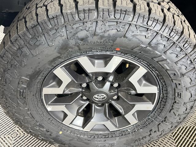 Used 2023 Toyota Tacoma TRD Off-Road image 30
