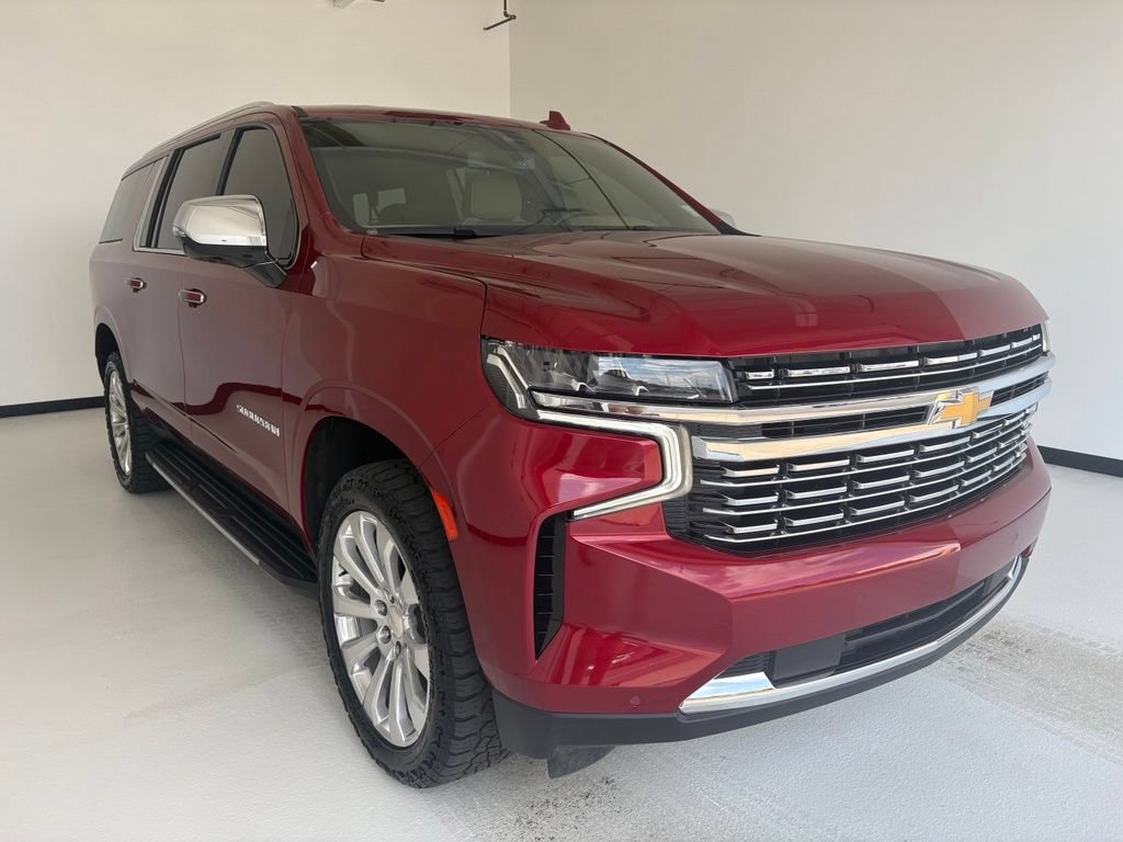 Used 2023 Chevrolet Suburban Premier AWD/4WD image 17
