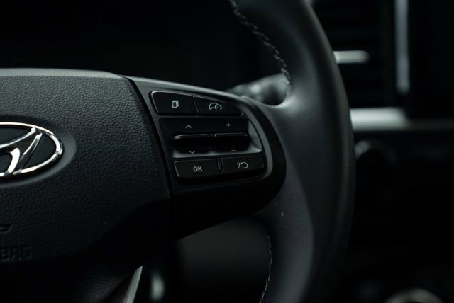 Used 2023 Hyundai Venue SEL image 20