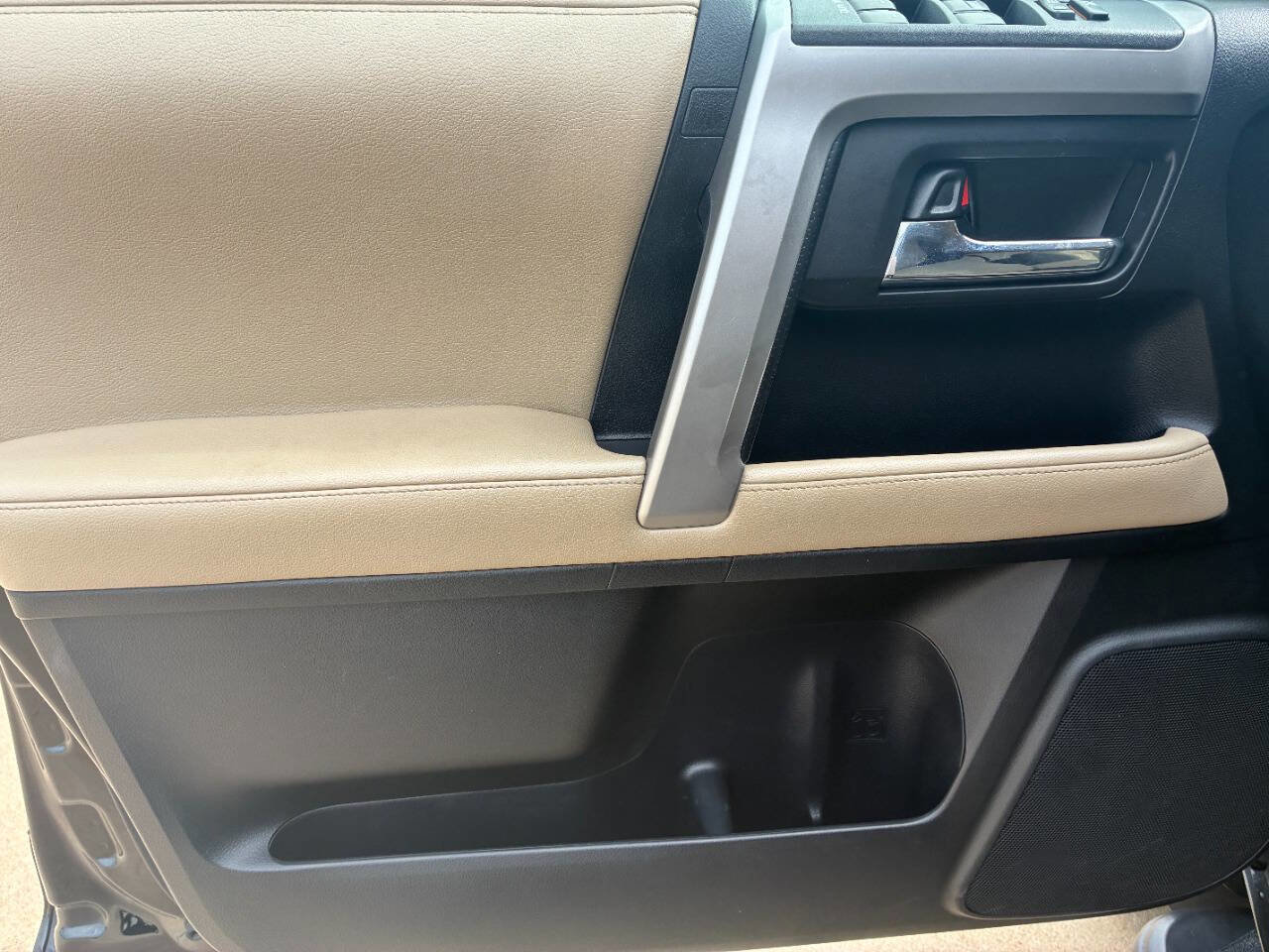 Used 2018 Toyota 4Runner SR5 image 8