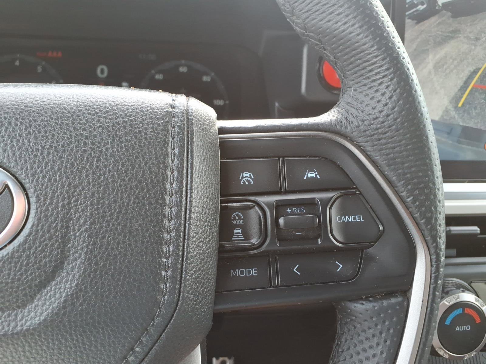 Used 2025 Toyota Tacoma TRD Sport image 28