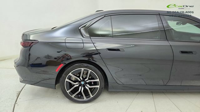Used 2023 BMW 740i w/ Parking Assistance Package RWD image 12