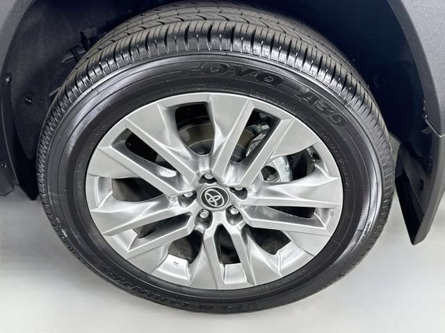 Certified 2025 Toyota RAV4 Limited FWD image 33