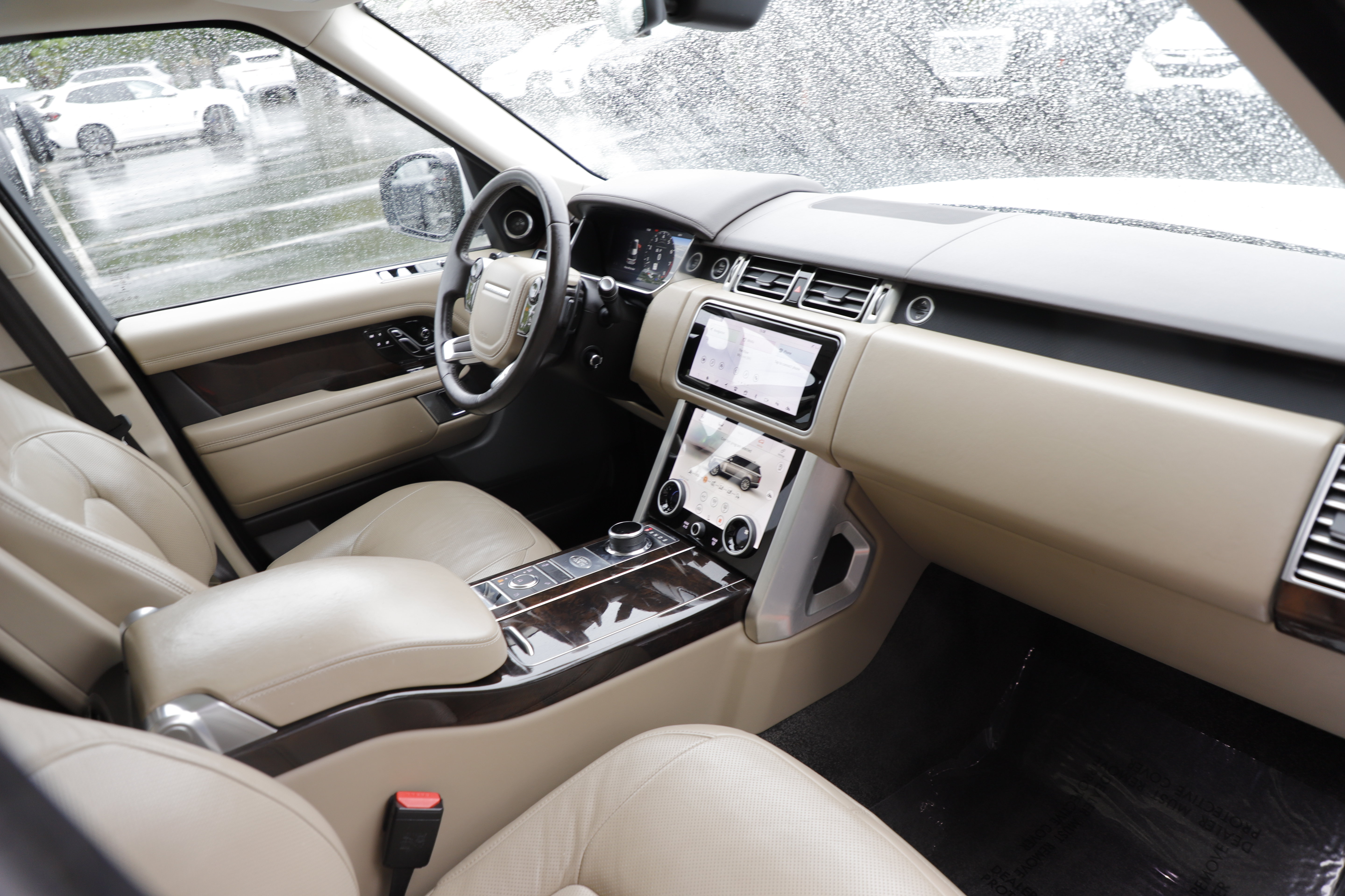 Used 2018 Land Rover Range Rover Supercharged AWD/4WD image 13