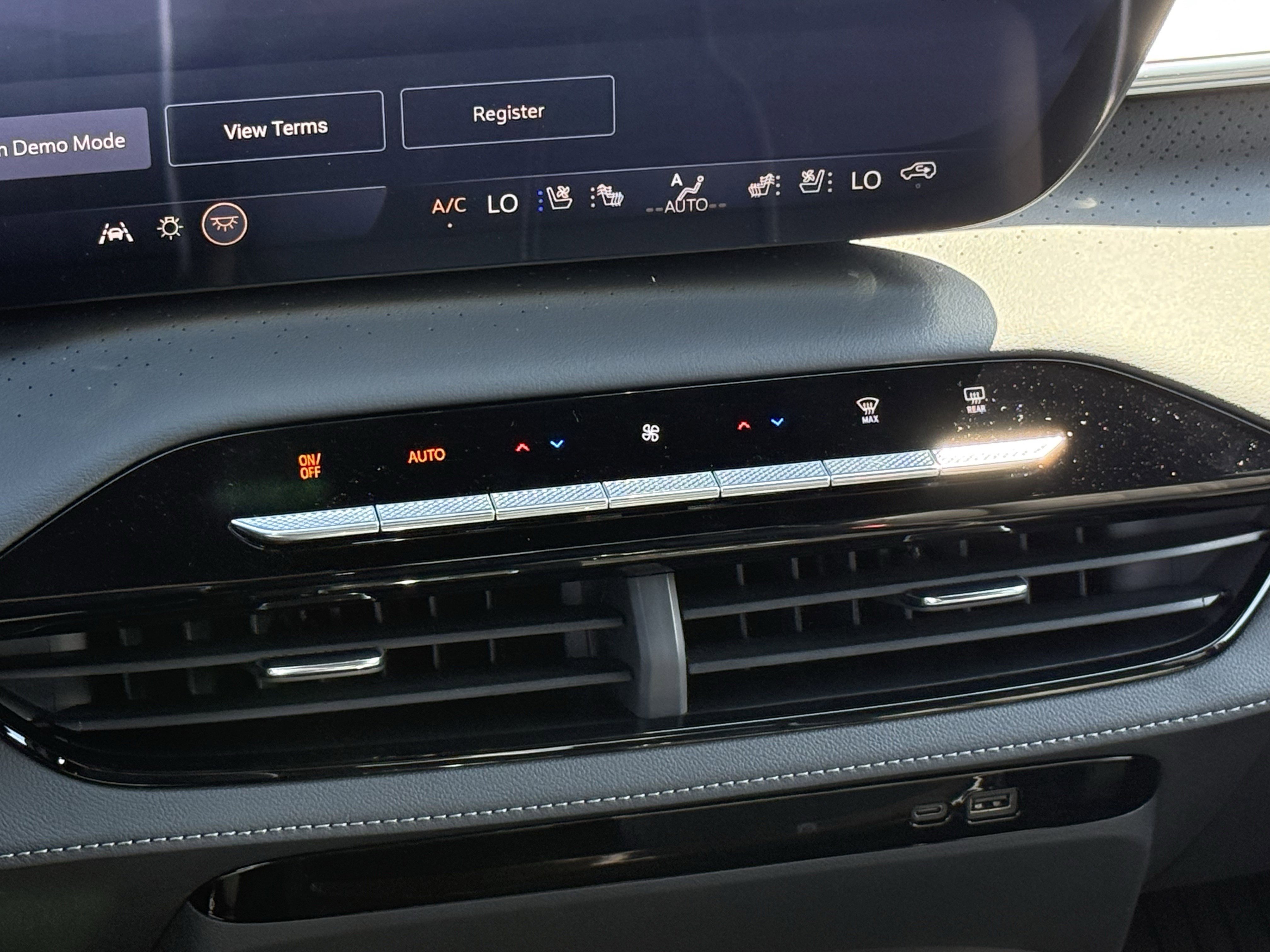New 2026 Buick Enclave Avenir w/ Super Cruise Package FWD image 14