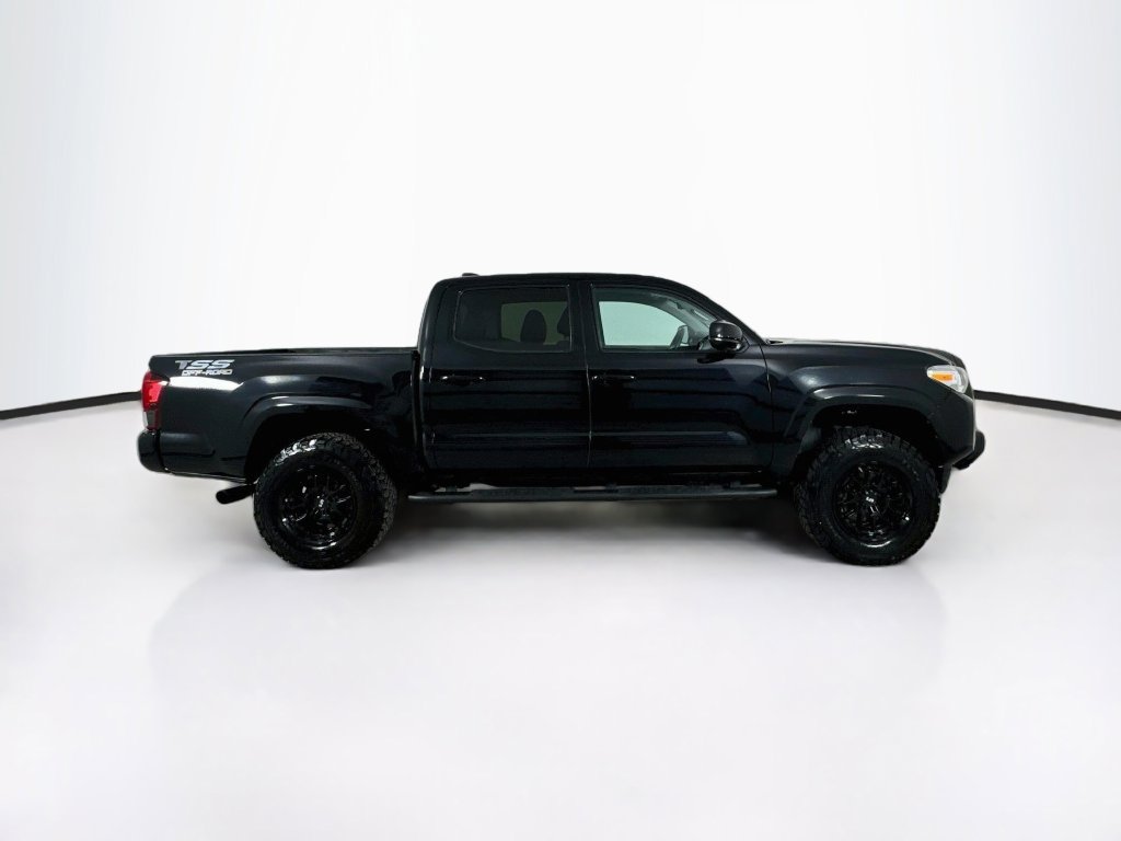 Used 2022 Toyota Tacoma SR AWD/4WD image 8