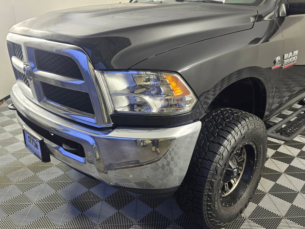 Used 2018 RAM 3500 Tradesman w/ Chrome Appearance Group image 11