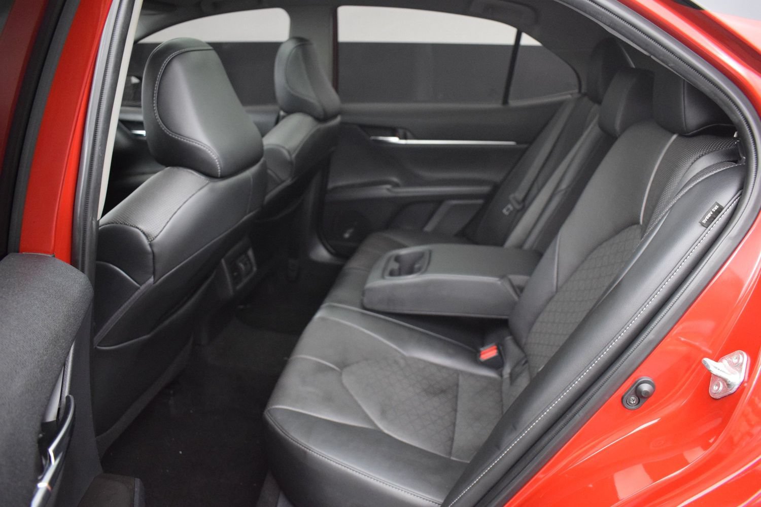 Used 2022 Toyota Camry XSE w/ Navigation Package FWD image 12