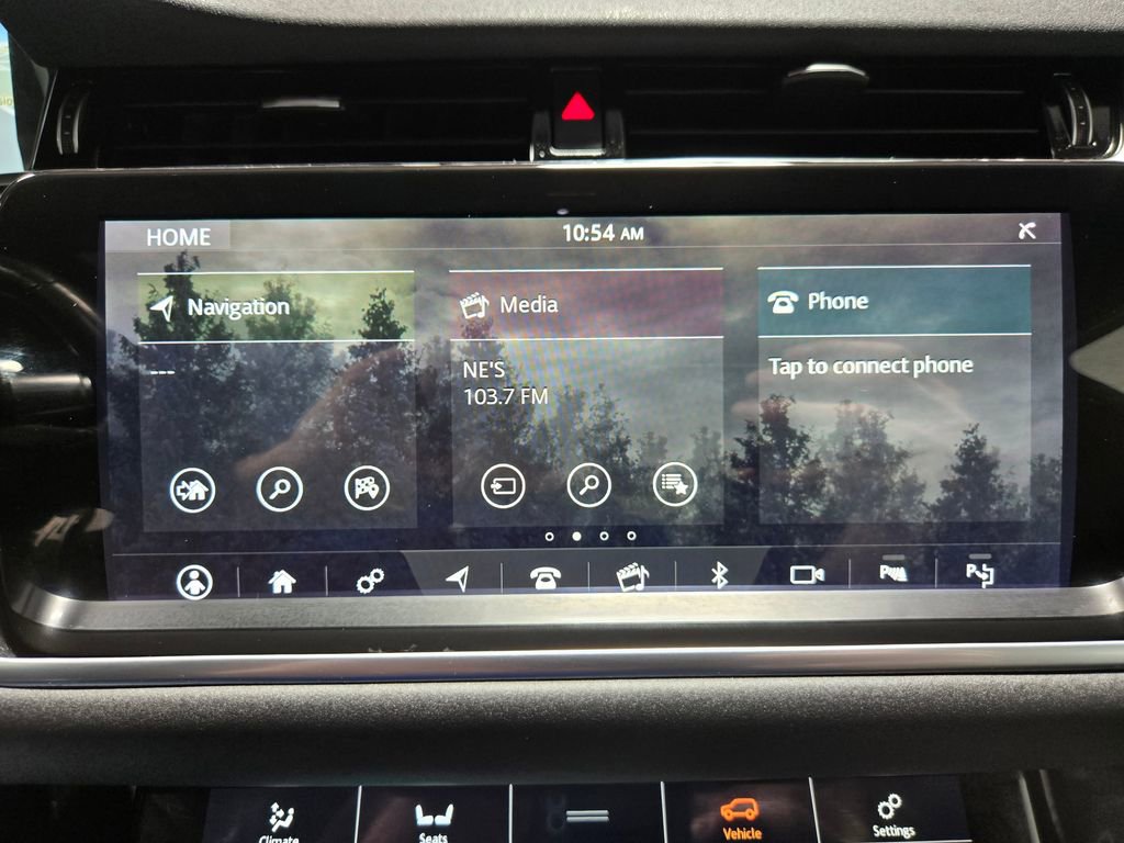 Used 2020 Land Rover Range Rover Evoque SE AWD/4WD image 21