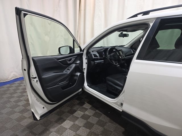 Certified 2023 Subaru Forester Premium image 11