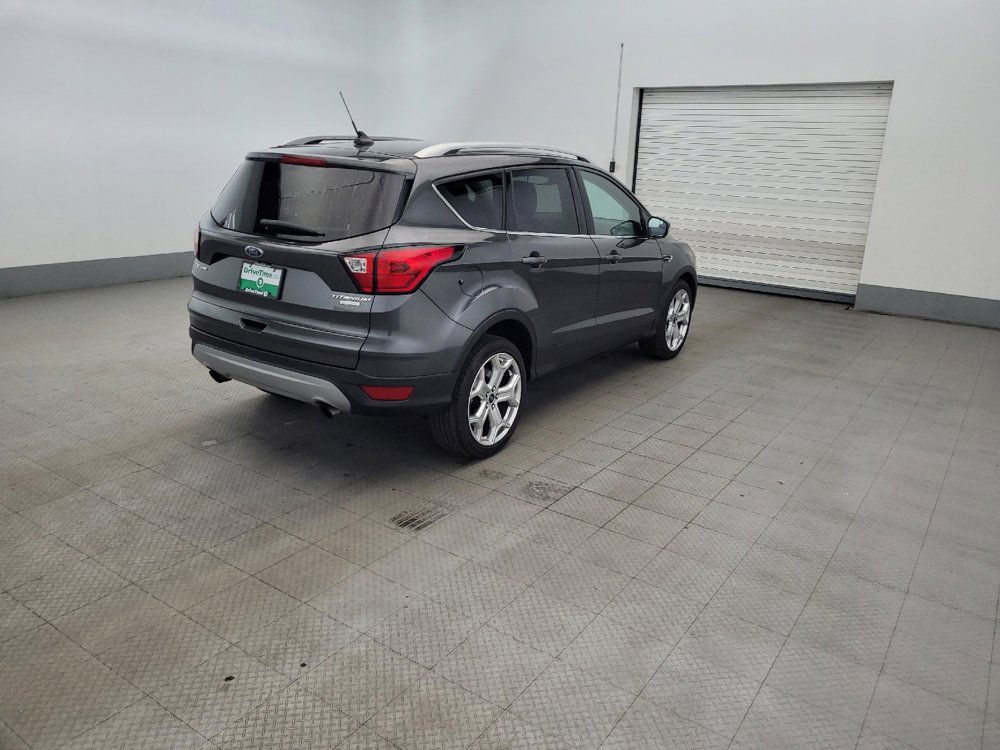 Used 2019 Ford Escape Titanium FWD image 9
