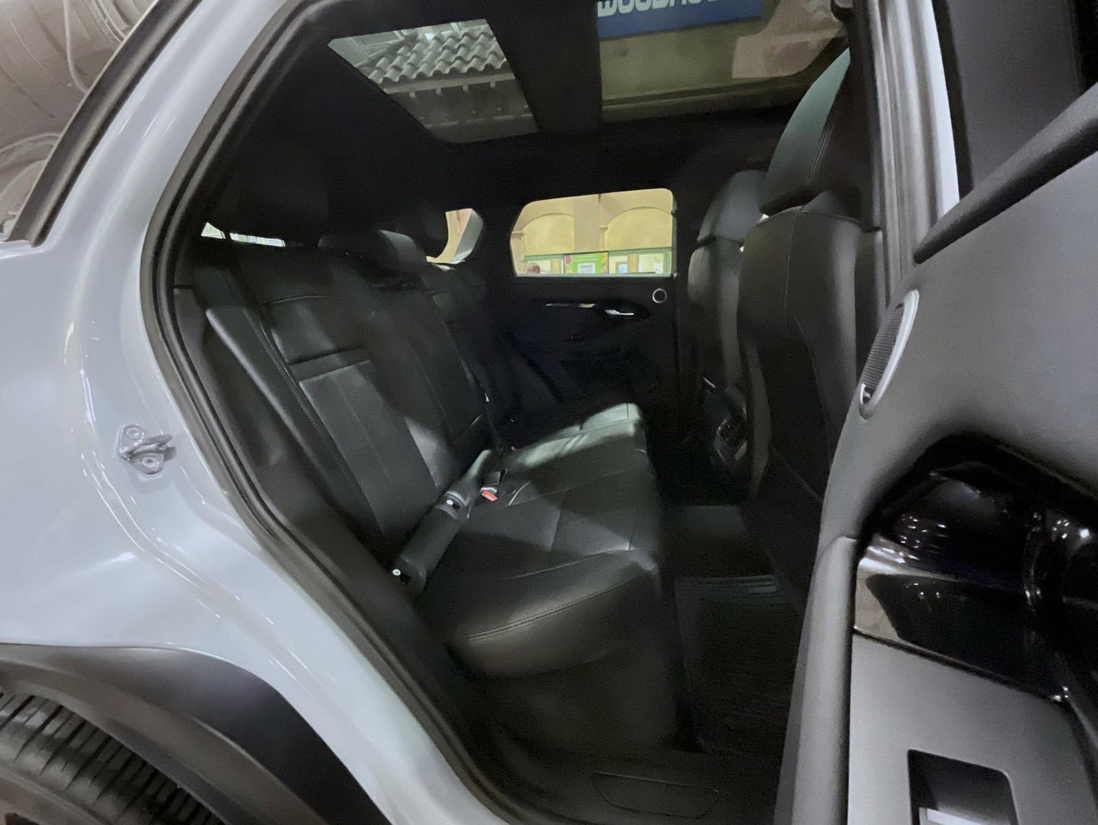 Used 2025 Land Rover Range Rover Evoque S image 18