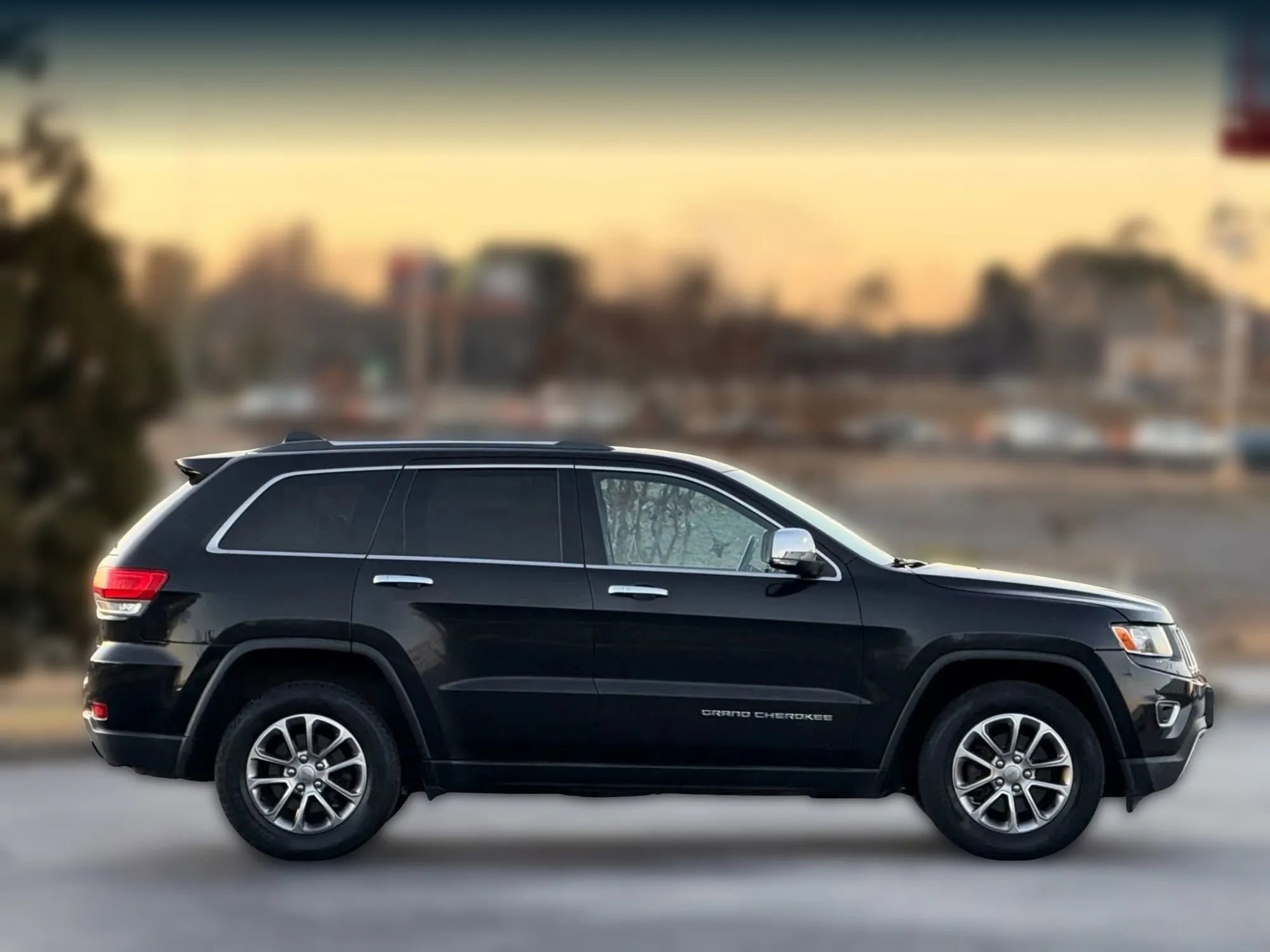 Used 2015 Jeep Grand Cherokee Limited image 7