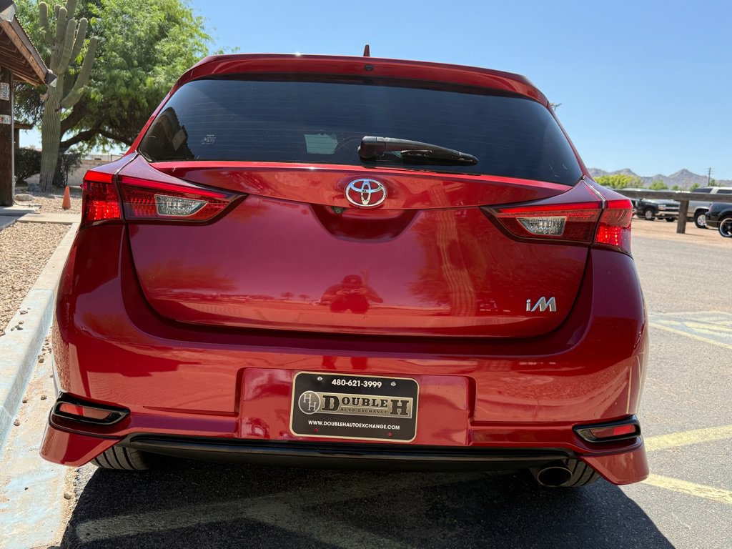 Used 2017 Toyota Corolla iM FWD image 7