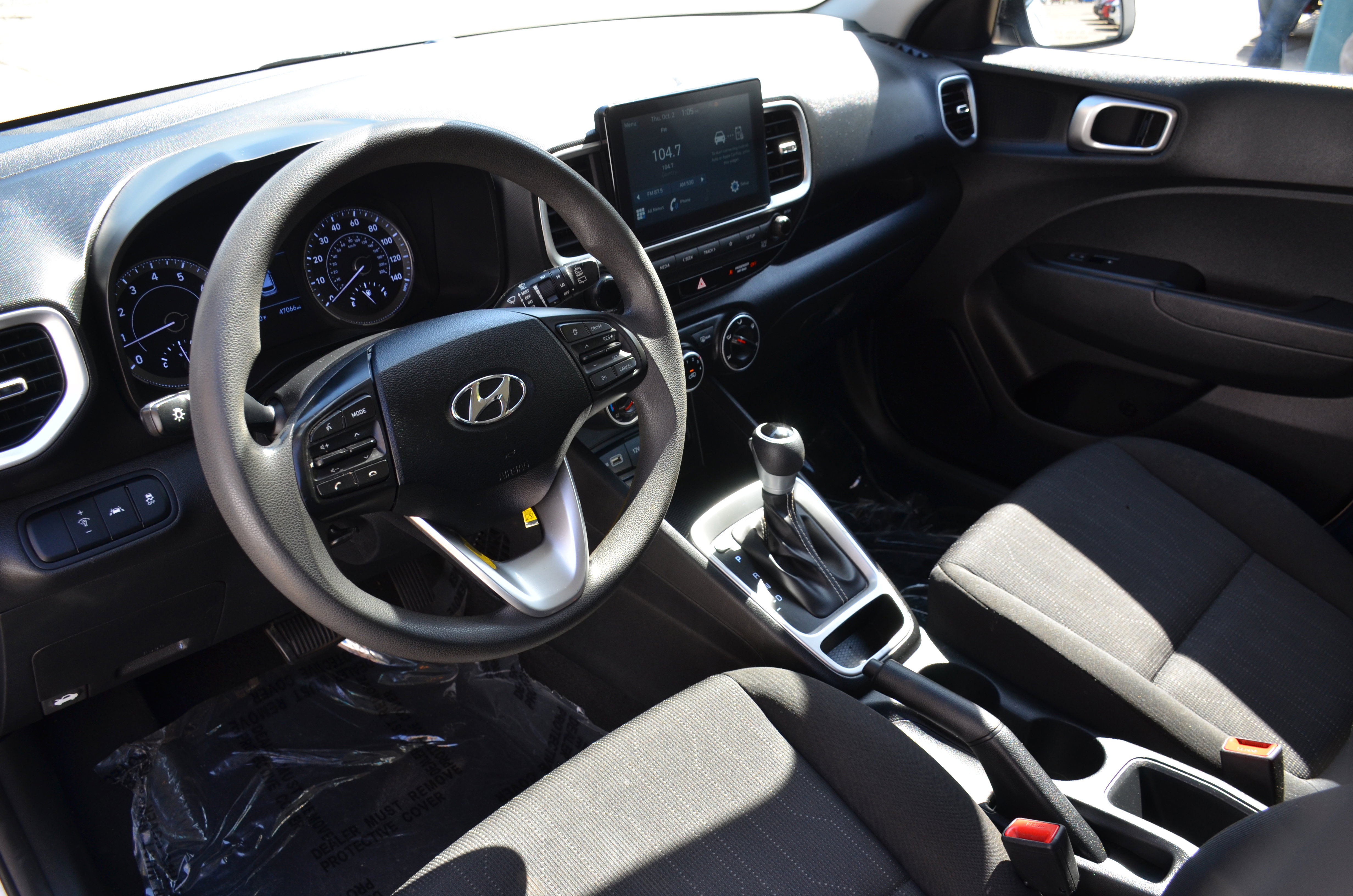 Used 2022 Hyundai Venue SE image 13