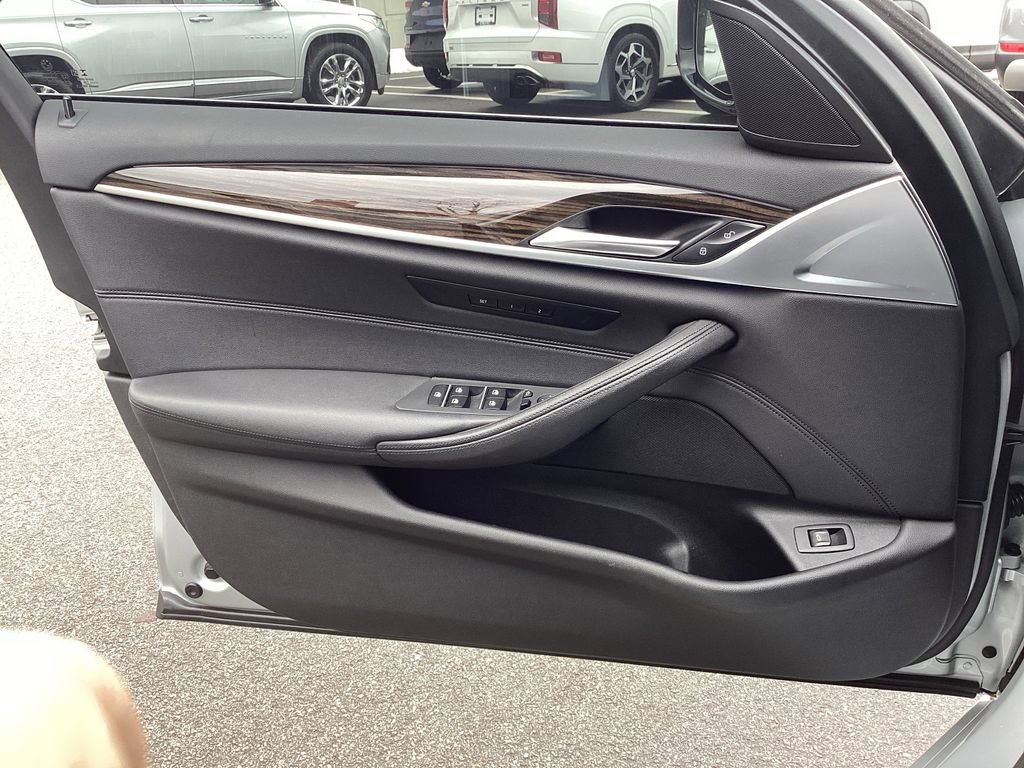 Used 2020 BMW 530i xDrive w/ Convenience Package image 20