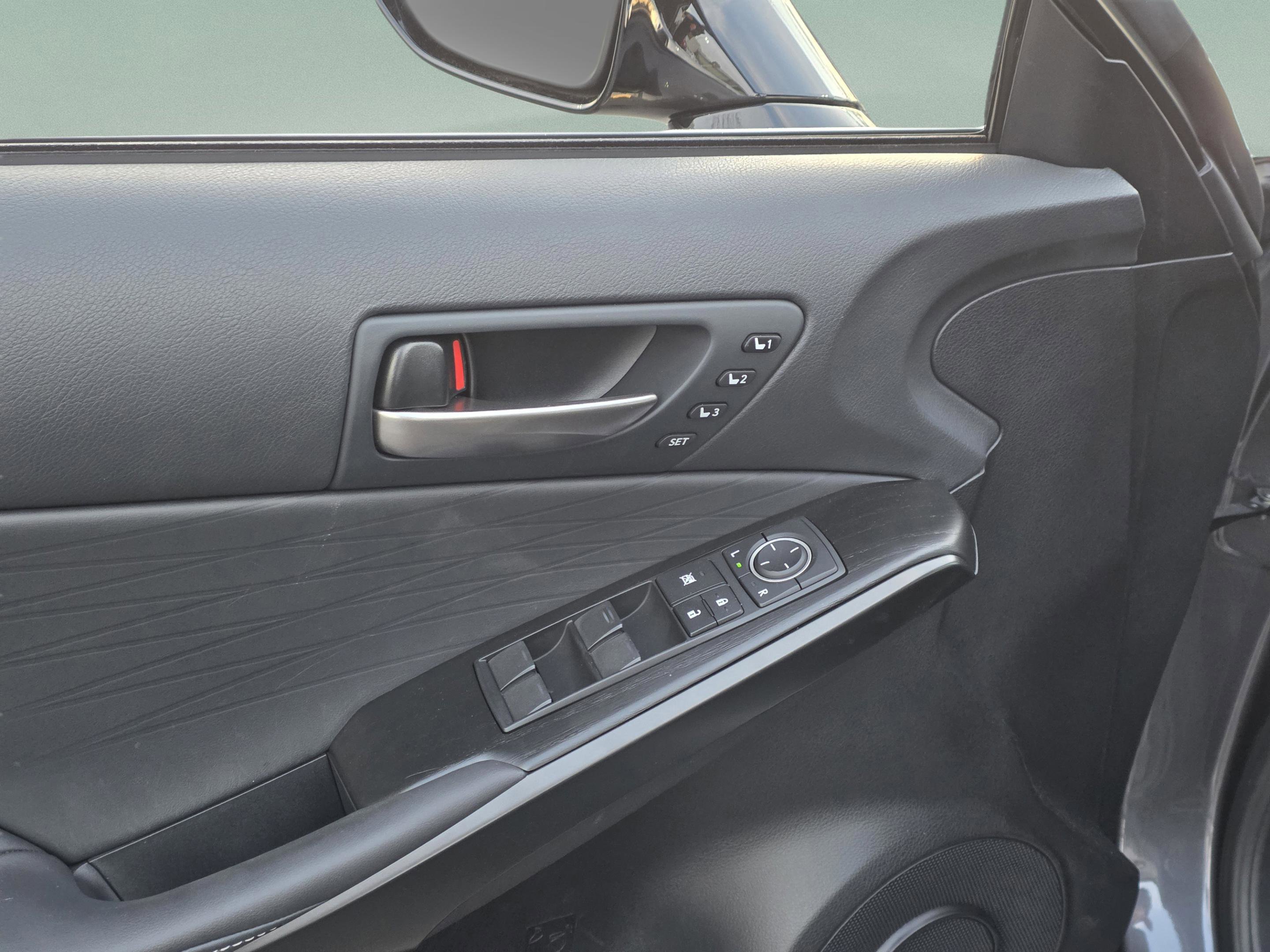 Certified 2025 Lexus IS 300 w/ Premium Package image 12