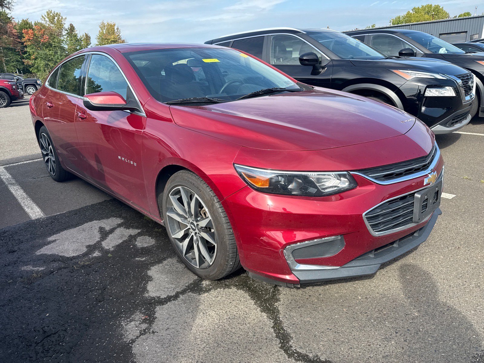 Used 2018 Chevrolet Malibu LT FWD image 1