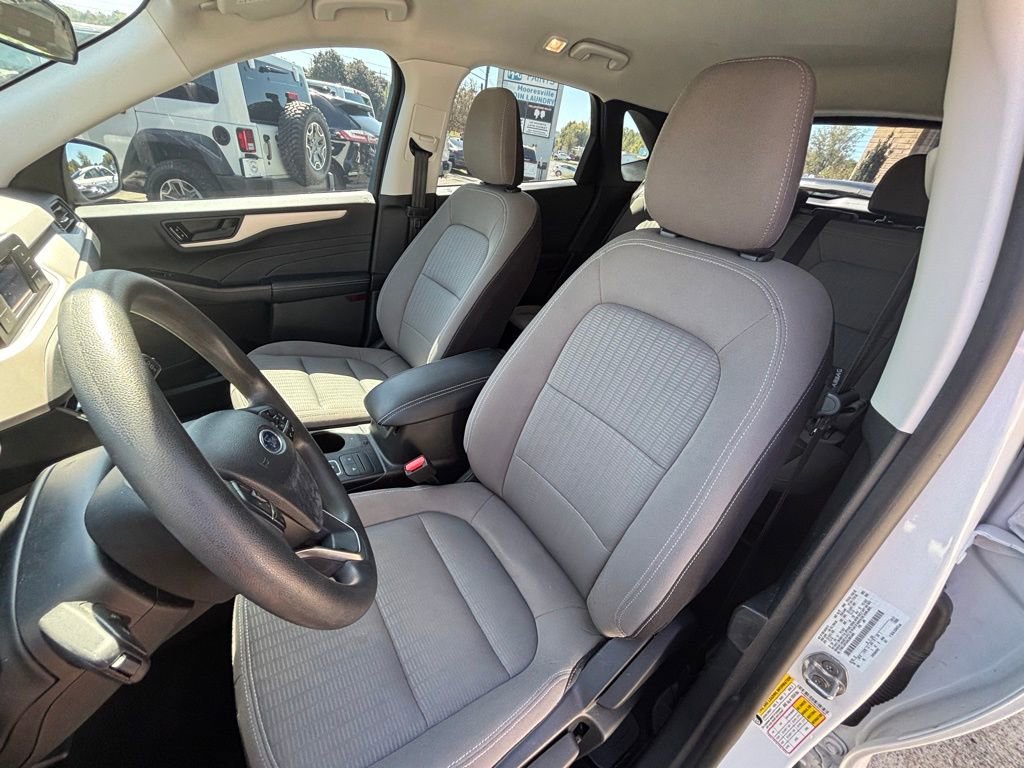 Used 2022 Ford Escape S image 11