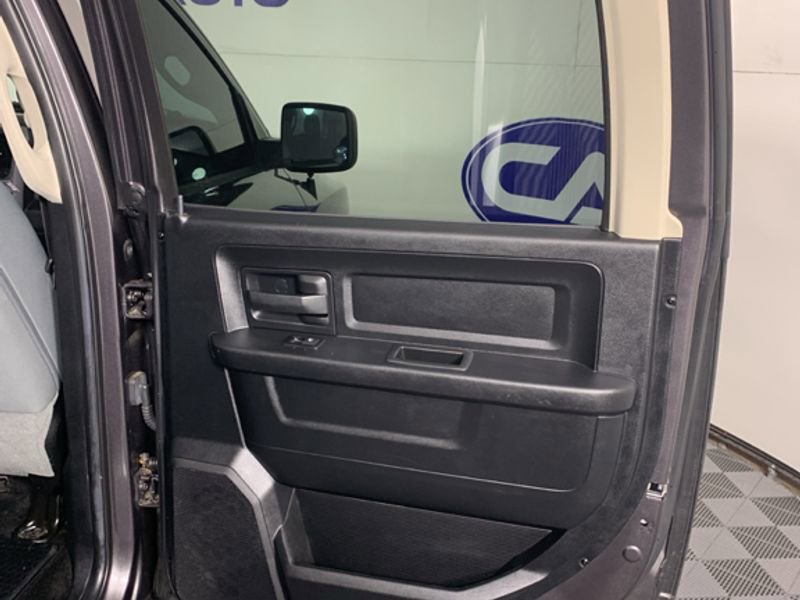 Used 2014 RAM 1500 Express image 39