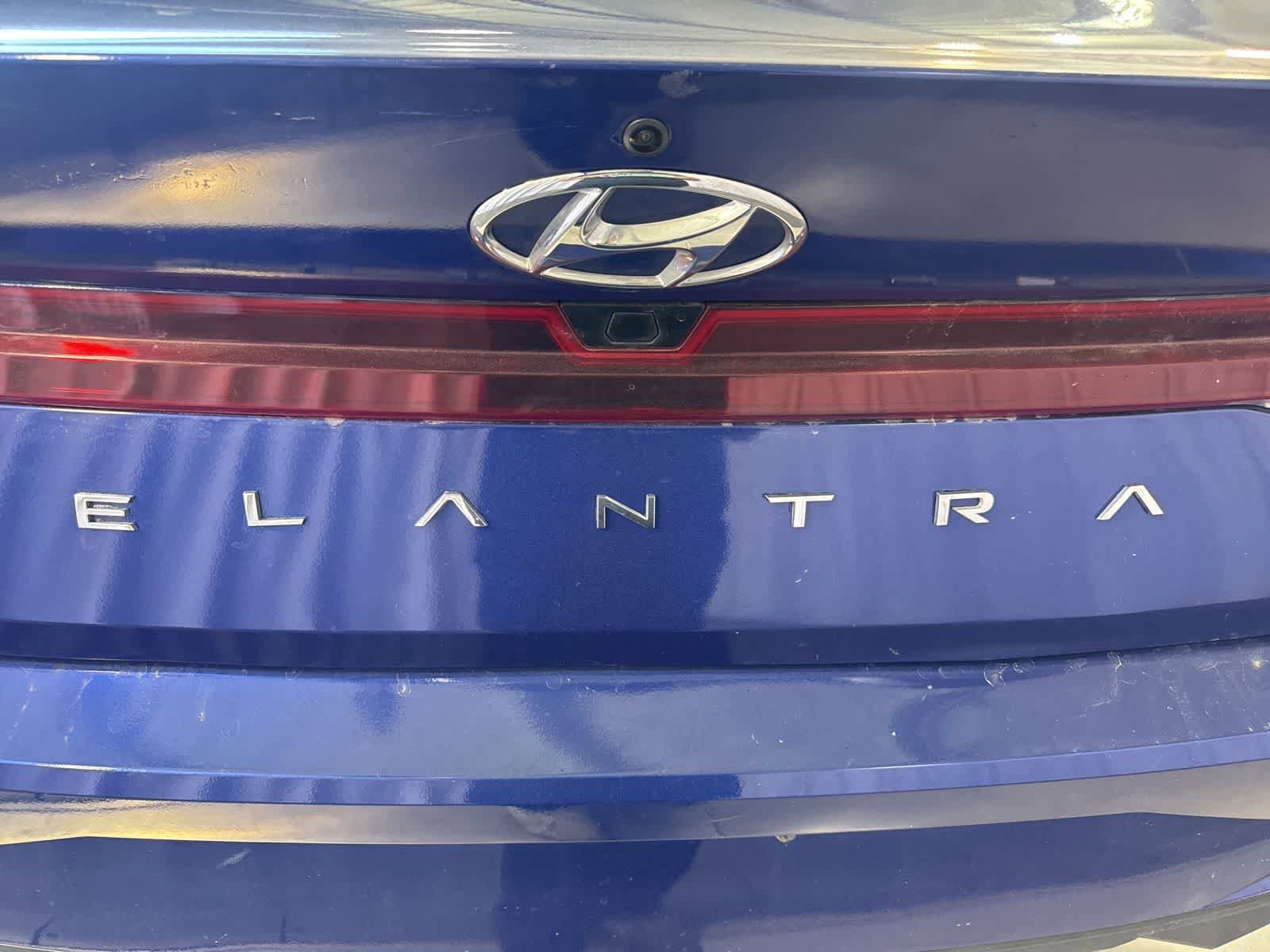 Used 2022 Hyundai Elantra SEL FWD image 14