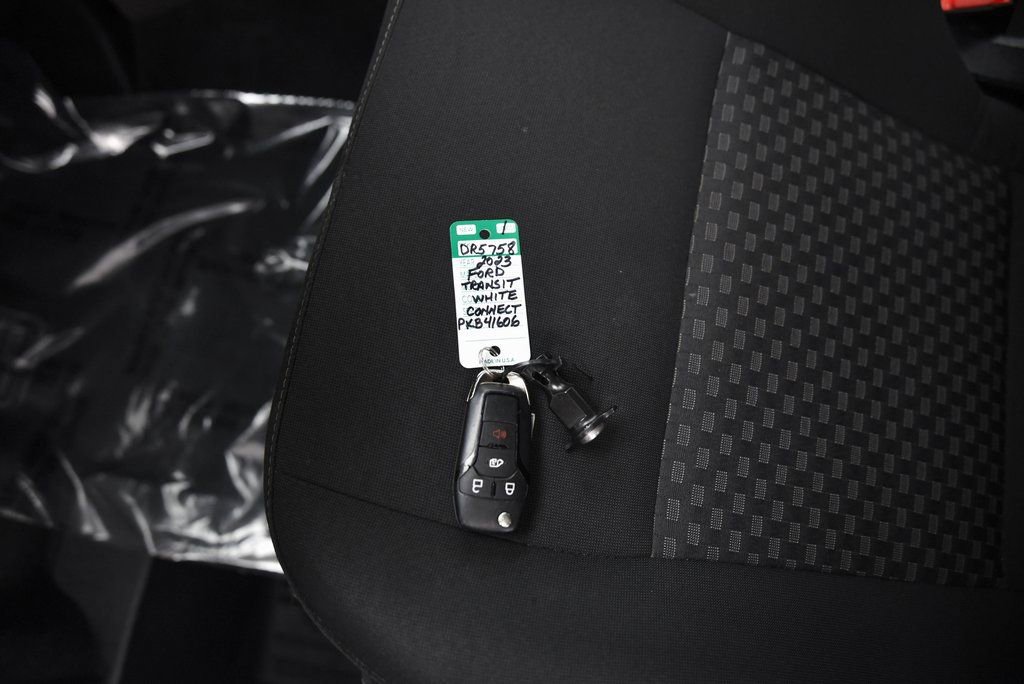 Used 2023 Ford Transit 350 XLT image 23