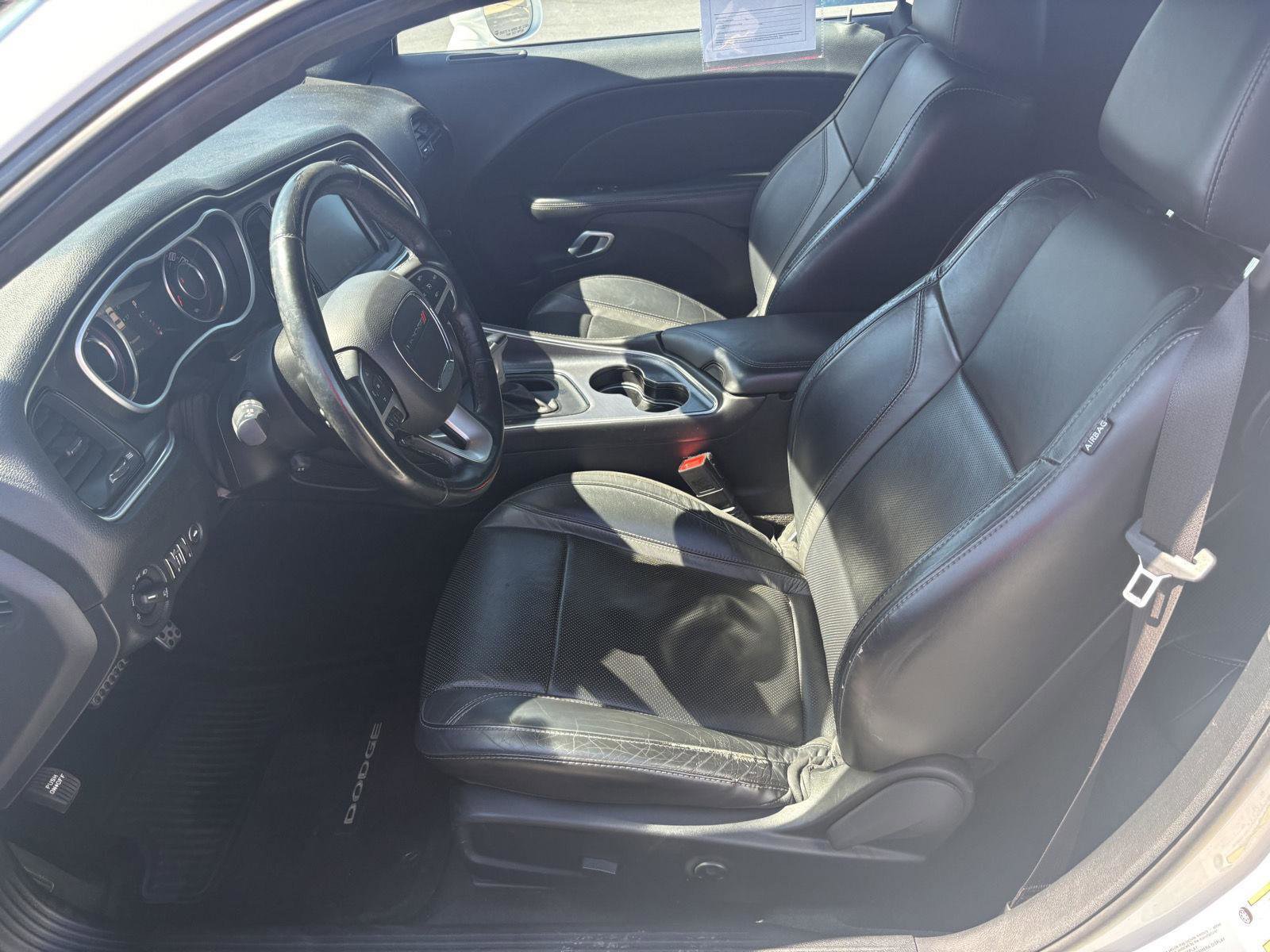 Used 2015 Dodge Challenger R/T Plus RWD image 3