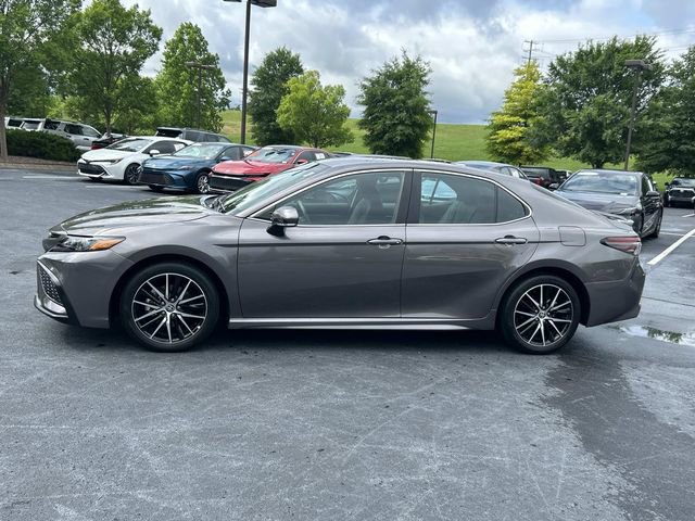 Used 2024 Toyota Camry SE w/ Convenience Package FWD image 7