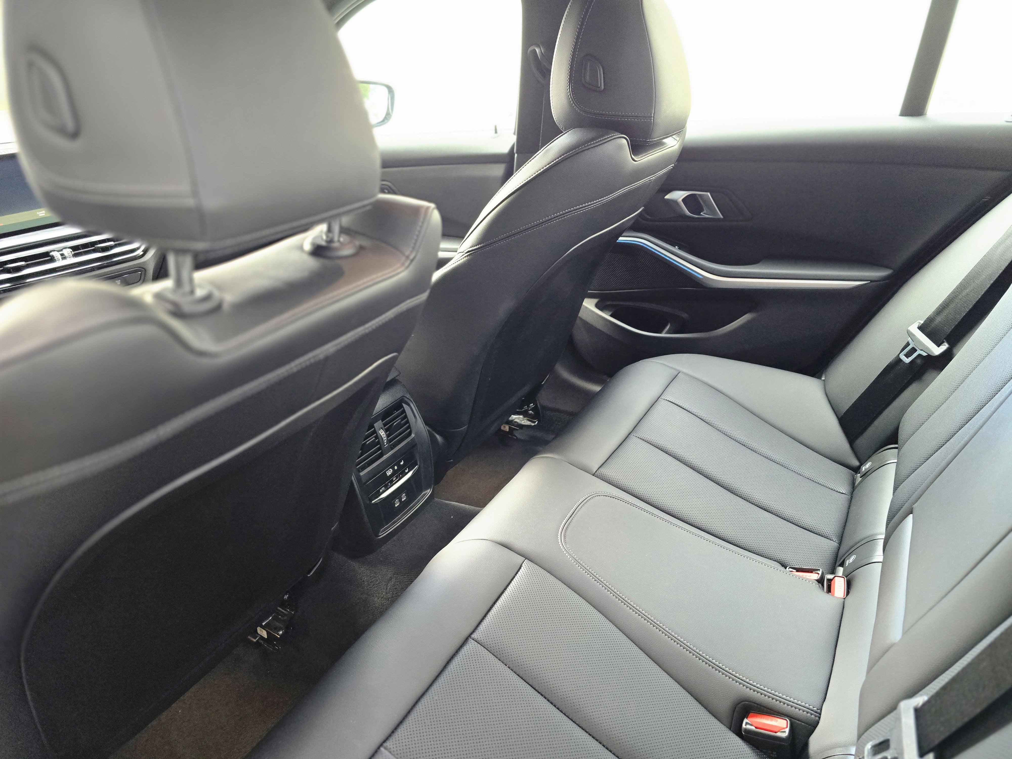 Used 2024 BMW 330i xDrive Sedan image 16