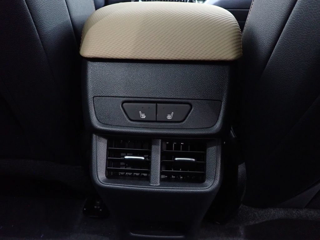 New 2026 Chevrolet Equinox ACTIV w/ Convenience Package III AWD/4WD image 37