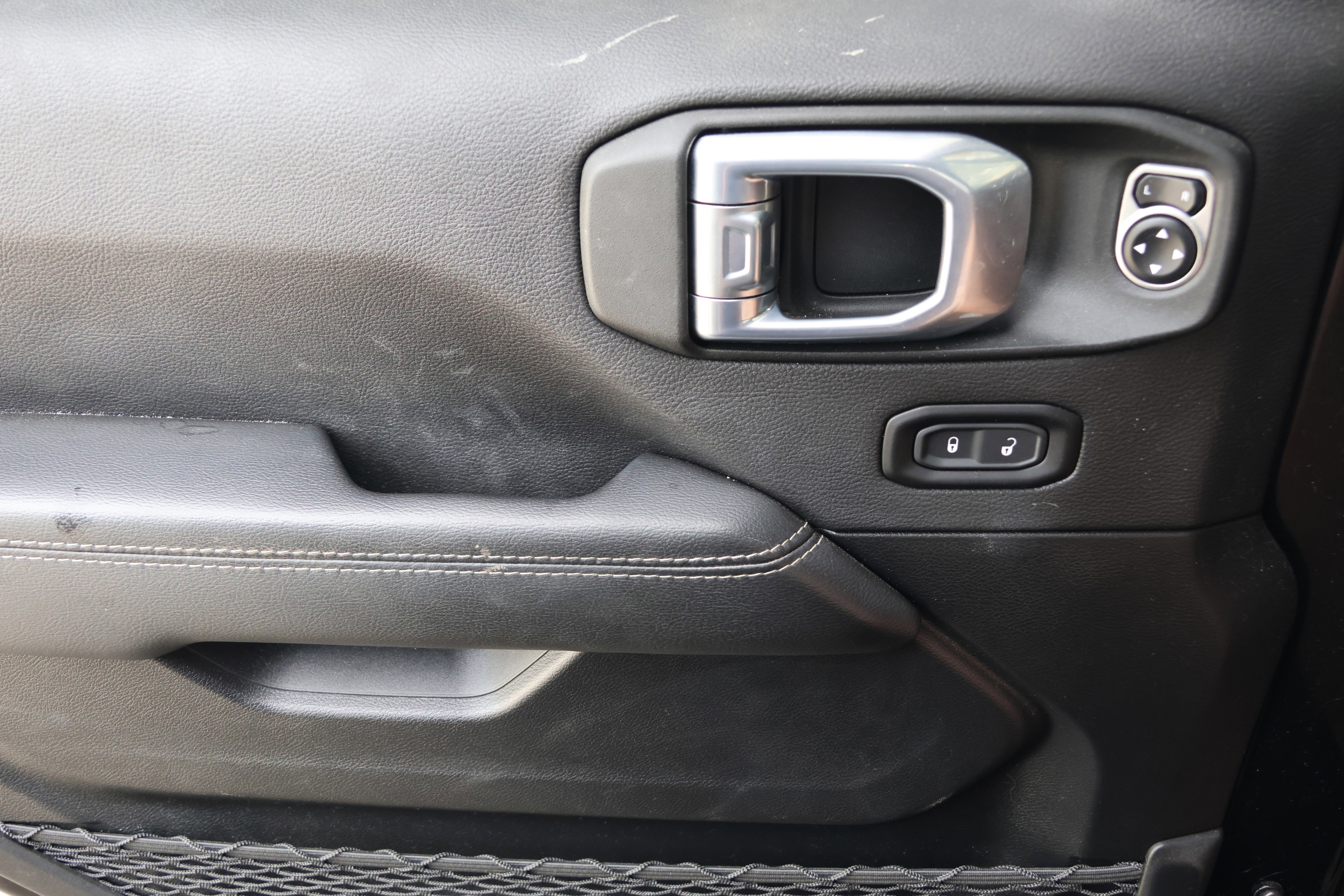 Used 2021 Jeep Wrangler Unlimited Sahara image 12