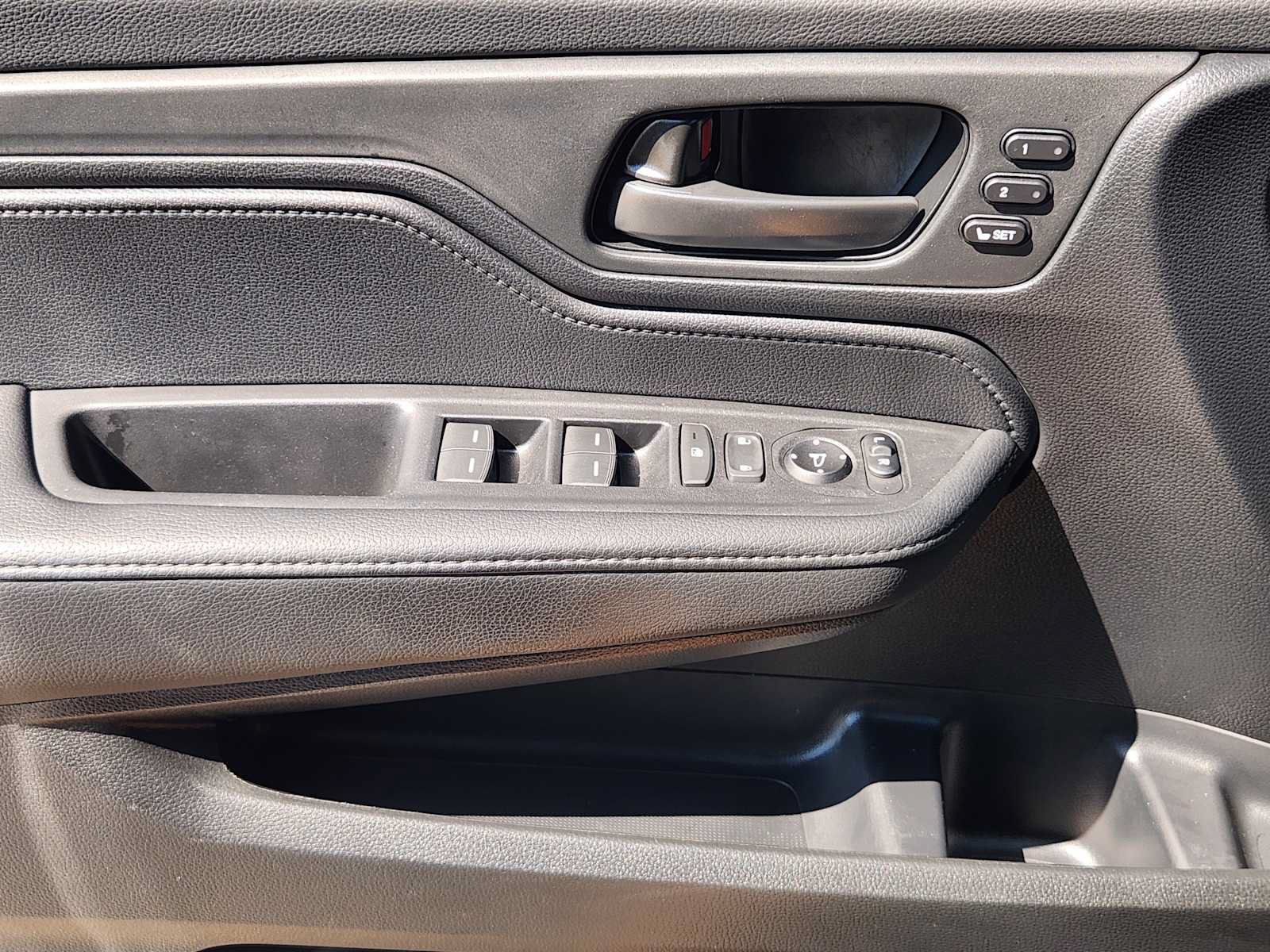 Used 2025 Honda Odyssey Sport-L image 22