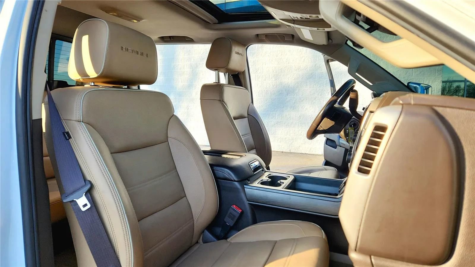 Used 2018 GMC Sierra 3500 Denali w/ Duramax Plus Package image 26