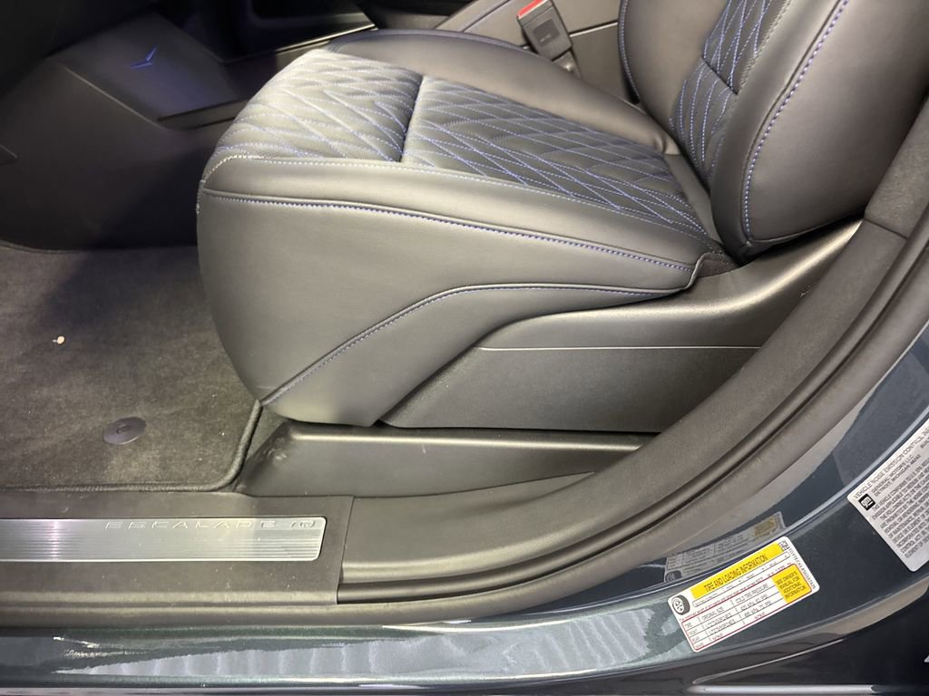 New 2025 Cadillac Escalade IQ Luxury 1 image 25