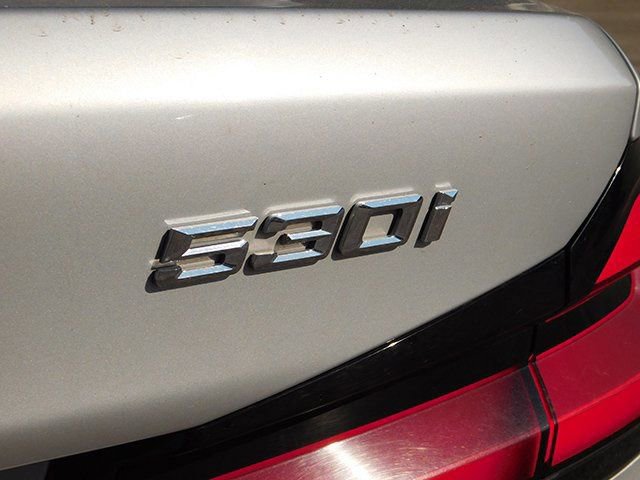 Used 2021 BMW 530i xDrive w/ Convenience Package image 6