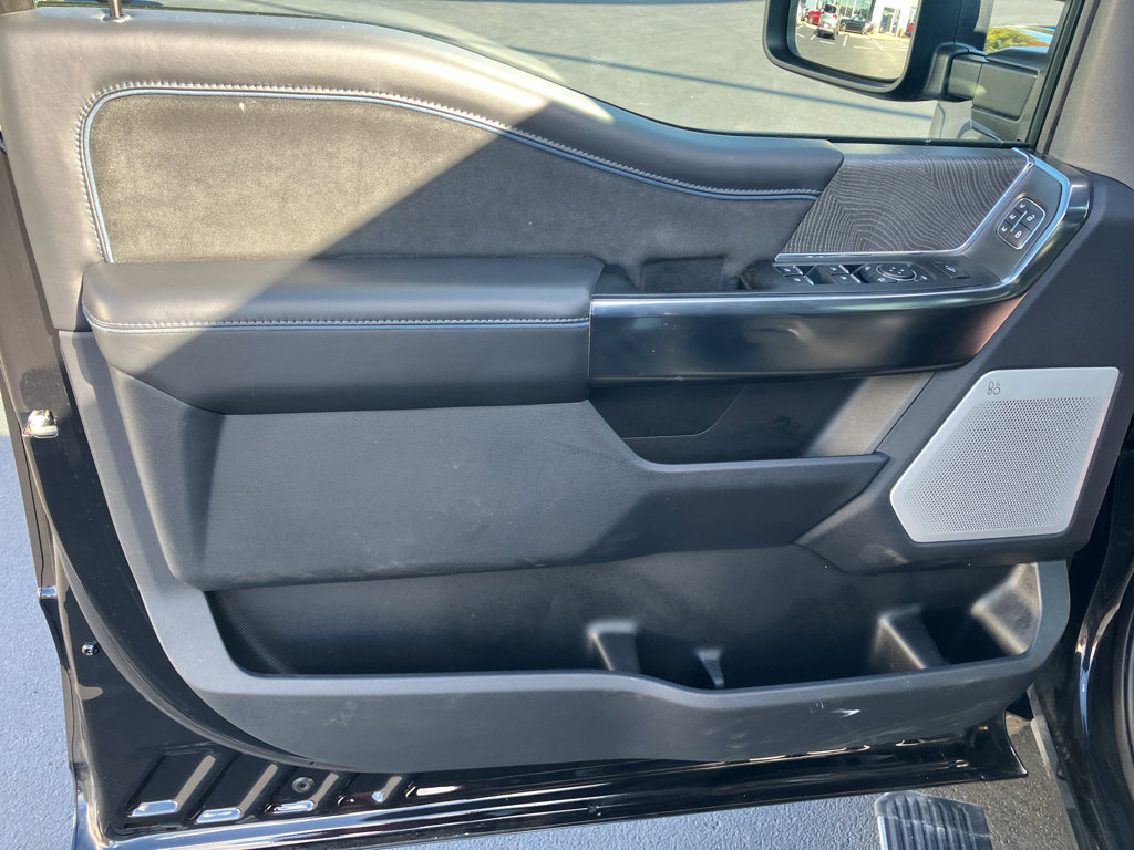 Used 2025 Ford F350 Platinum image 15