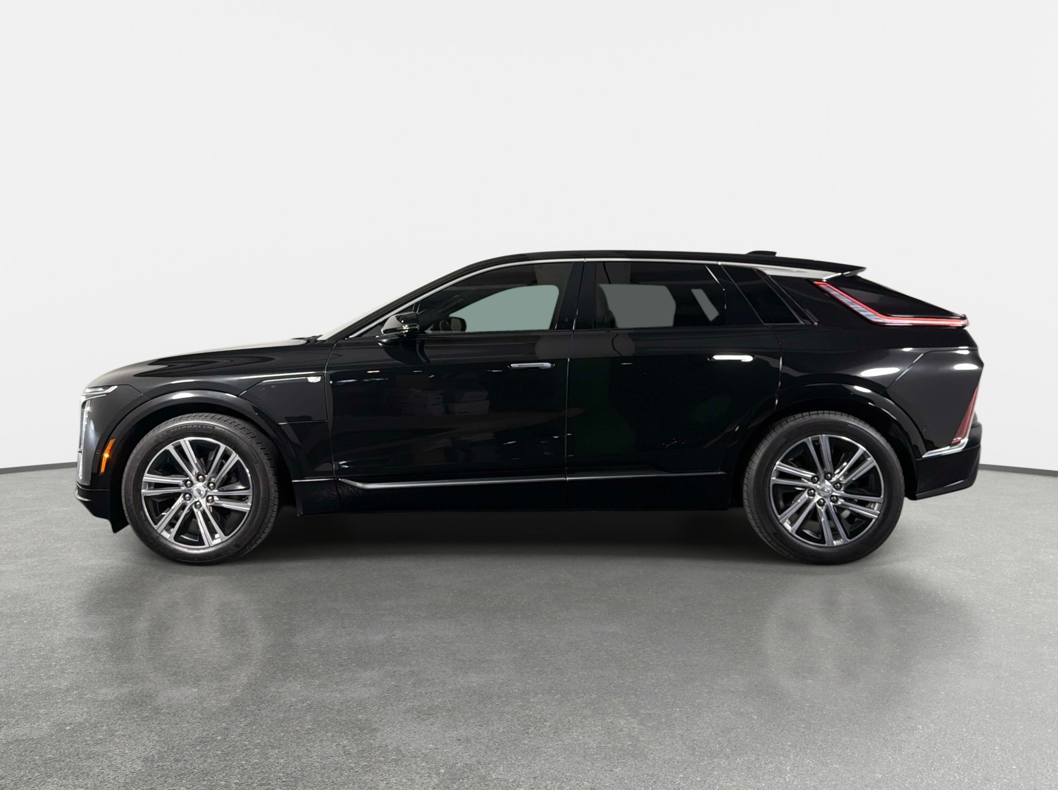 Used 2024 Cadillac Lyriq Luxury RWD image 10