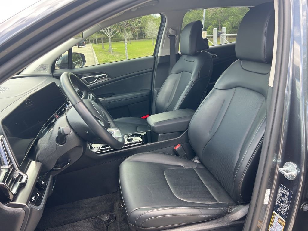 Used 2023 Kia Sportage EX image 30