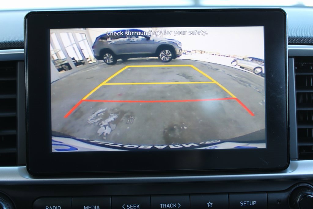 Used 2020 Hyundai Venue SEL image 15