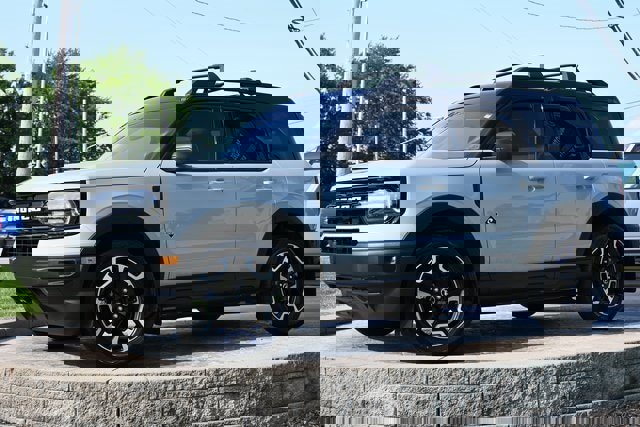 Used 2023 Ford Bronco Sport Outer Banks w/ Tech Package video 1