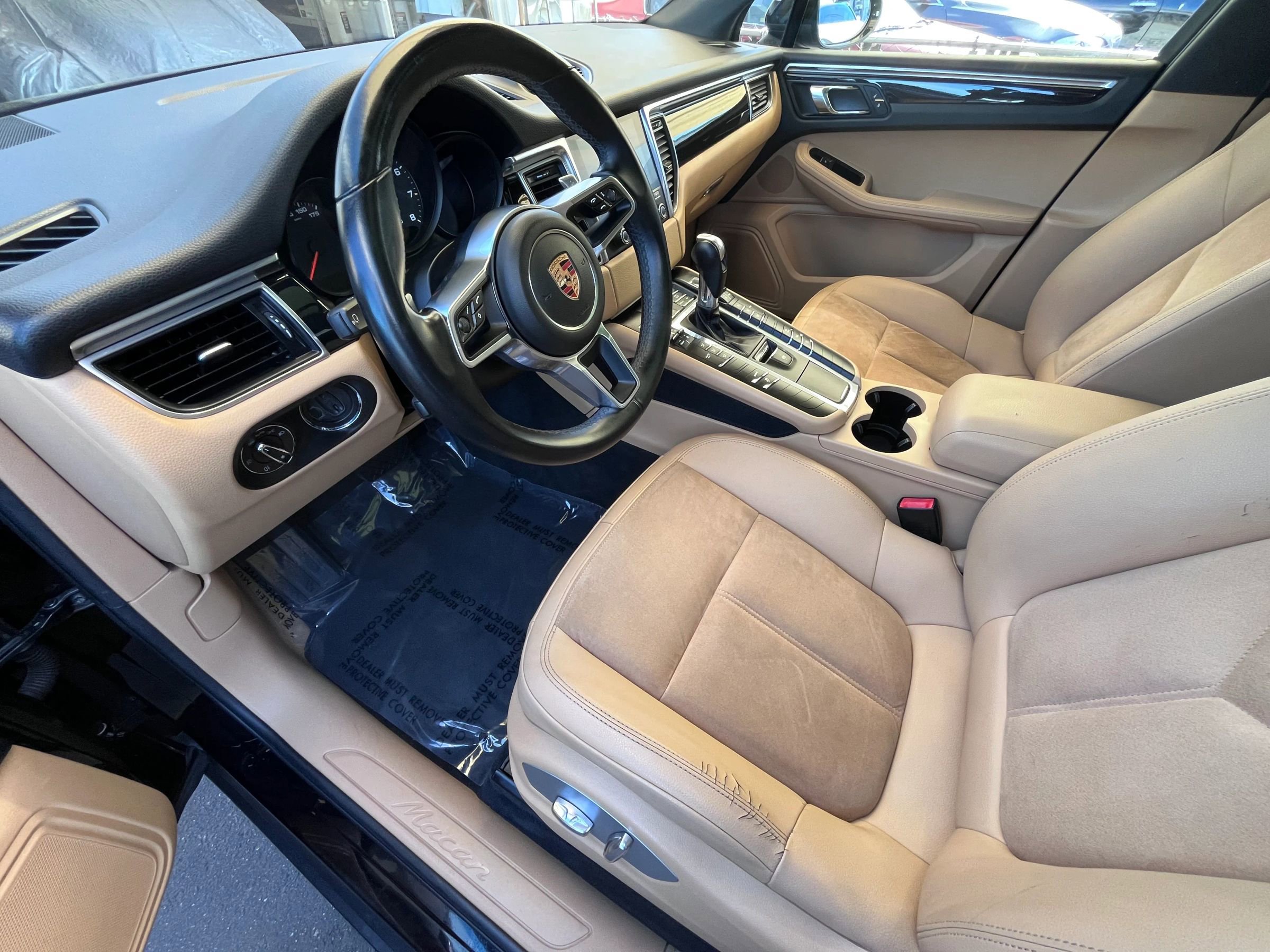 Used 2017 Porsche Macan image 8