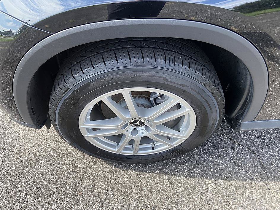Used 2023 Mercedes-Benz GLC 300 4MATIC image 9