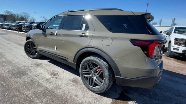 New 2026 Ford Explorer ST-Line w/ ST-Line Street Pack image 4