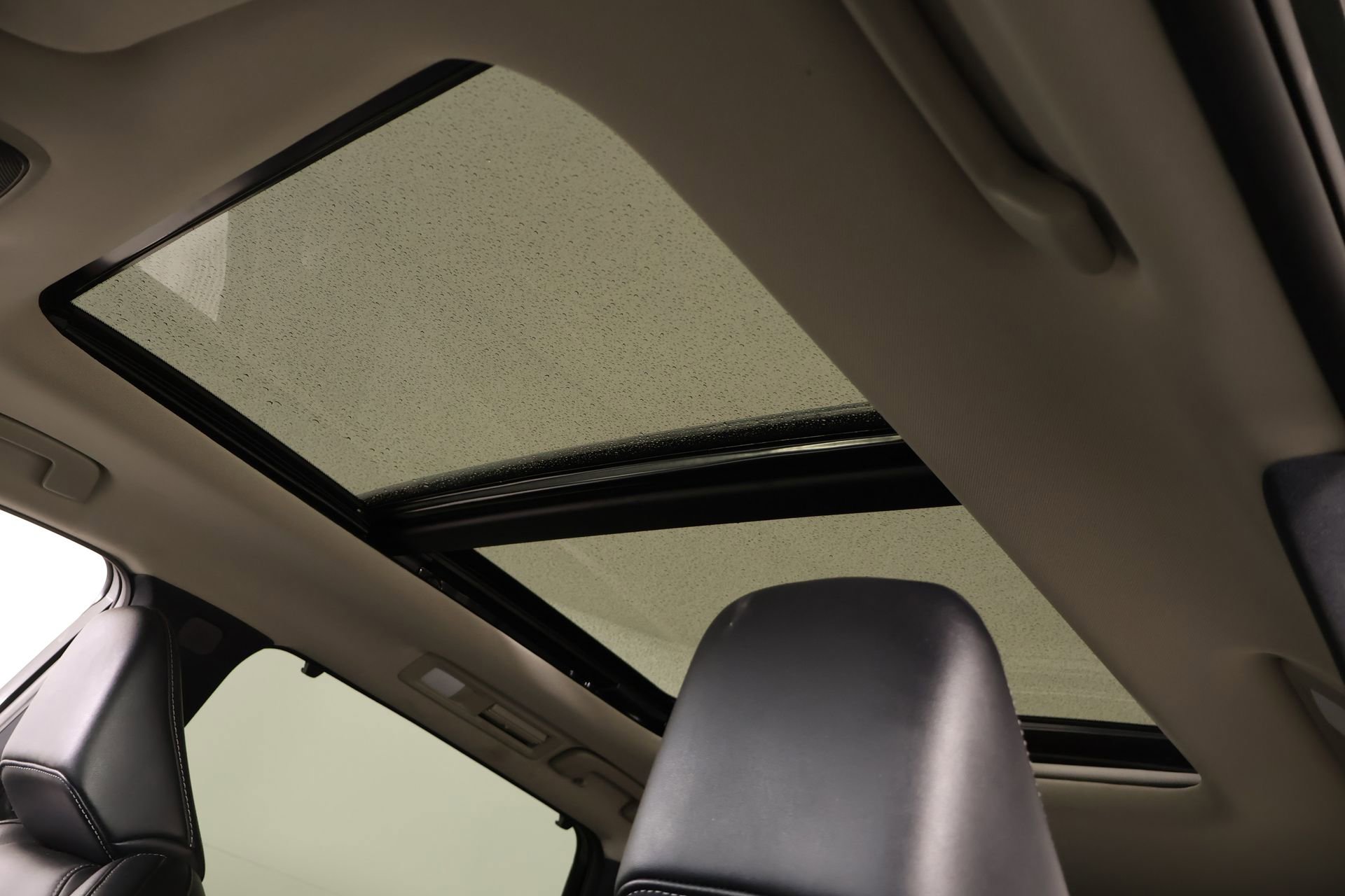 Used 2023 INFINITI QX60 Luxe image 16