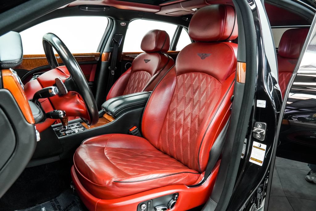 Used 2018 Bentley Mulsanne RWD image 15