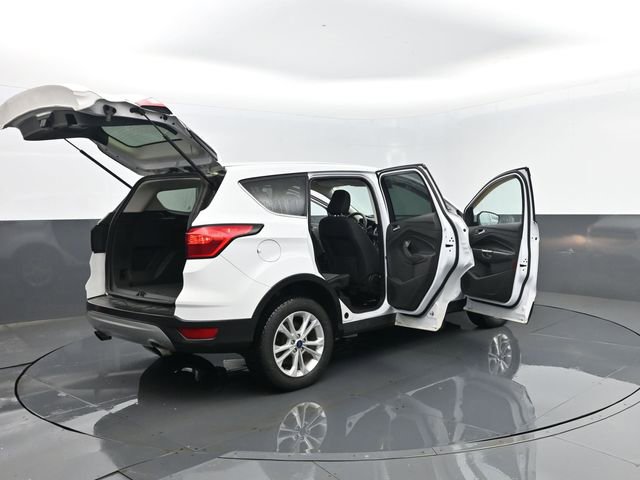 Used 2019 Ford Escape SE image 29