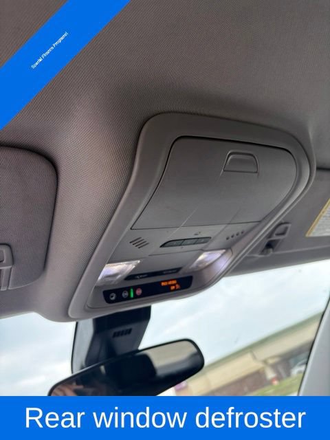 Used 2021 Chevrolet Equinox LT FWD image 25