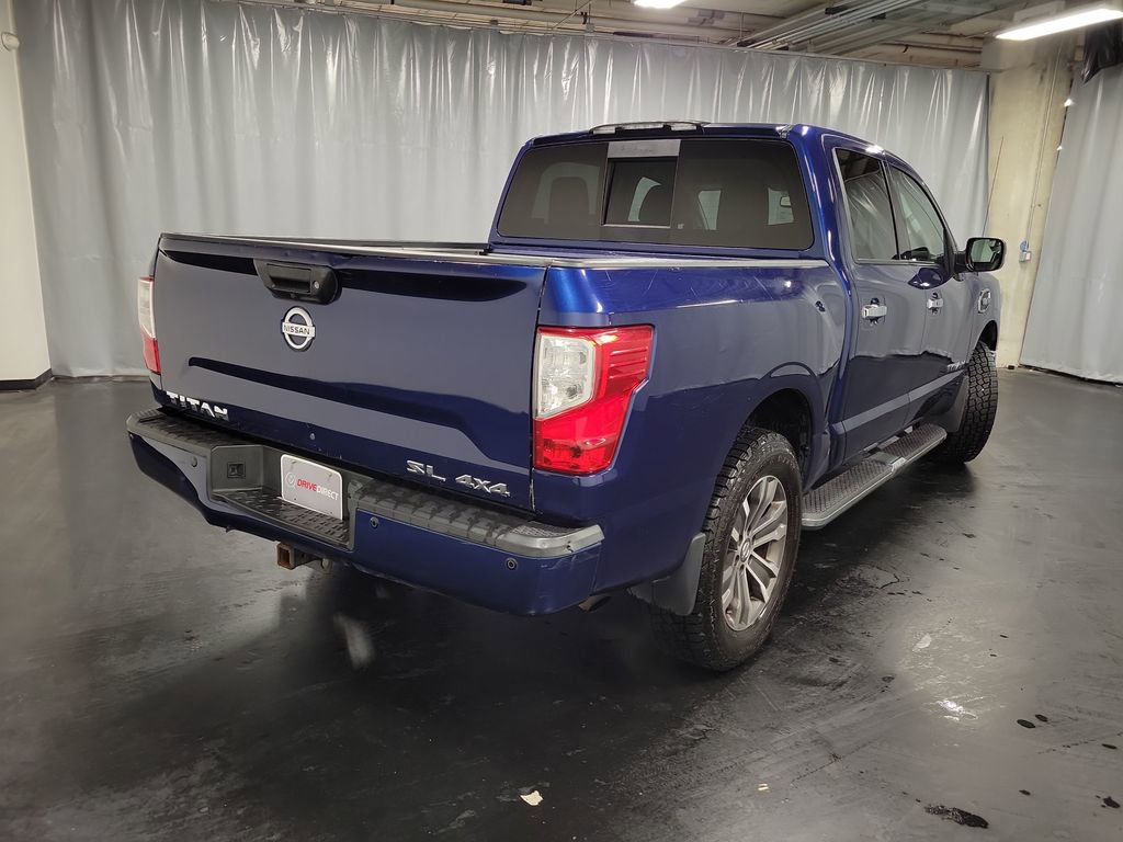 Used 2017 Nissan Titan SL image 9