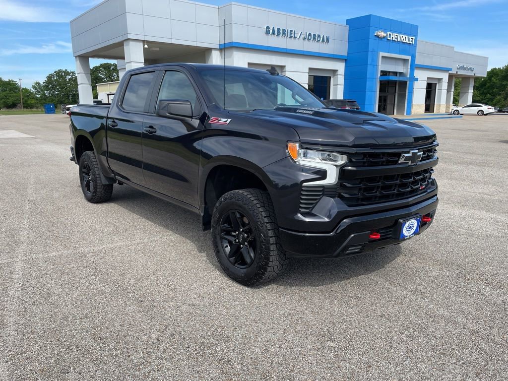 Used 2024 Chevrolet Silverado 1500 LT Trail Boss w/ Convenience Package II image 7